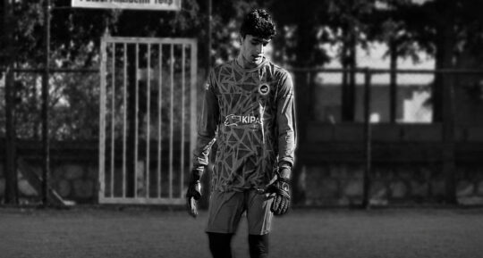 Kahramanmaraş İstiklalspor U19 Takımı'nın parlayan yıldızı kaleci Kerem Çelik, geçirdiği