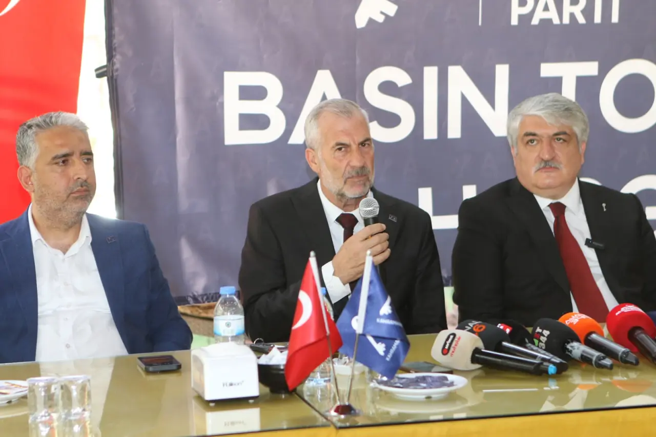 Anahtar Parti’den Kahramanmaraş çıkarması! Sorunları yerinde dinlediler 1 1786351540649 image