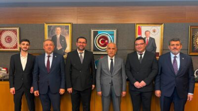 Öz Sağlık-İş Sendikası Kahramanmaraş Şube Başkanı Murat Arifoğlu, sağlık çalışanlarının