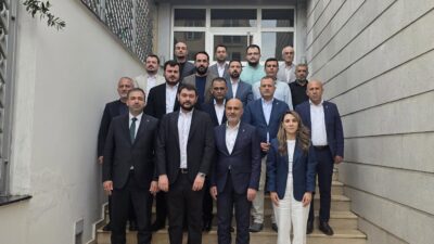 AK Parti Kahramanmaraş İl Başkanı M. Burak Gül ve beraberindeki
