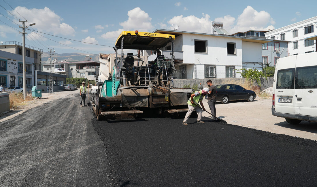 Büyükşehir Belediyesi, haftalık asfalt programı kapsamında 24 – 30 Ağustos