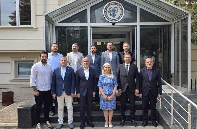 AK Parti Kahramanmaraş İl Başkanı M. Burak Gül ve beraberindeki