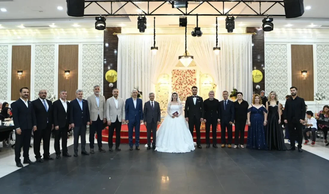Kahramanmaraş Valisi Mükerrem Ünlüer, şehit İlhan Güleç’in kızı polis memuru