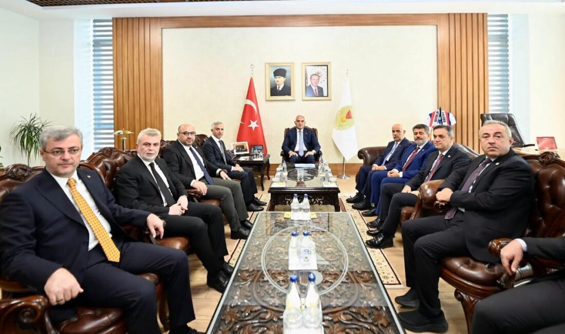 Bir dizi temas ve incelemelerde bulunmak üzere Kahramanmaraş'a gelen Kültür