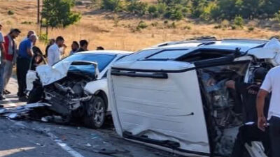 Kahramanmaraş'ın Ekinözü ilçesinde sabah saatlerinde meydana gelen trafik kazasında, inşaat