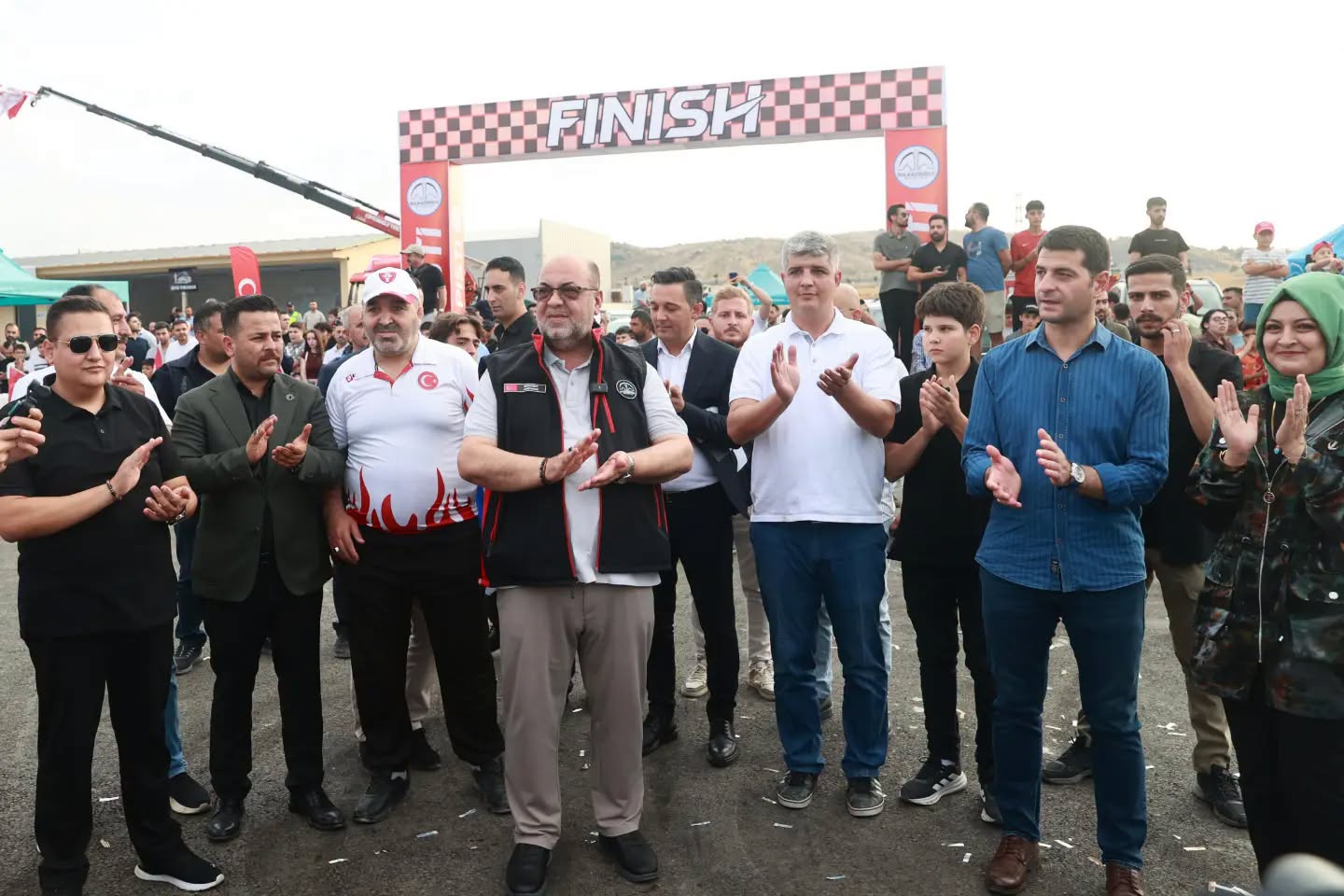 Kahramanmaraş’ta drift şöleni! 15 bin kişi aynı heyecana ortak oldu 2 825279252 1804876813864021 2918931515196462310 n