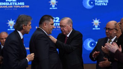 Kahramanmaraş Türkoğlu Belediye Başkanı Mehmet Karaca, Yeniden Refahı bırakıp AK