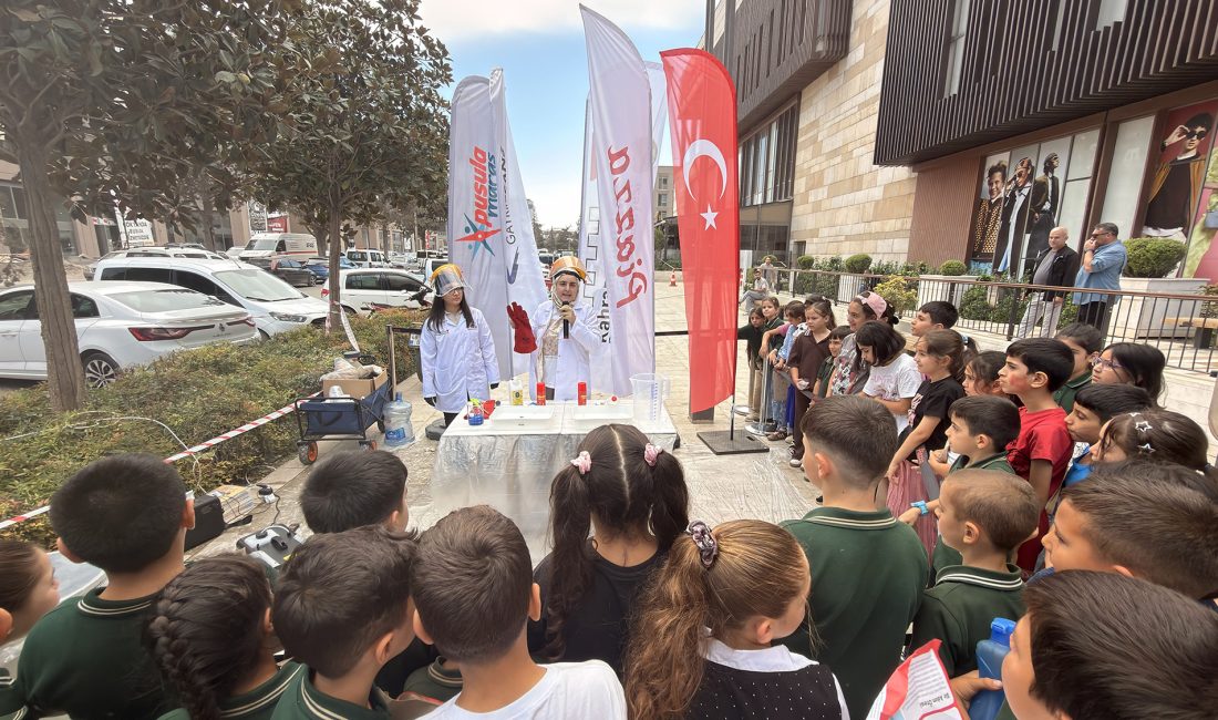 Büyükşehir Belediyesi ve paydaş kurumlar iş birliğiyle Piazza AVM’de düzenlenen