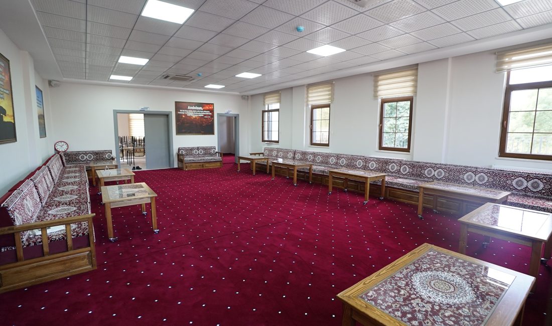 Büyükşehir Belediyesi tarafından Karacasu Ferhuş Mahallesi’nde hayata geçirilen taziyeevi, 25