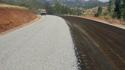Büyükşehir Belediyesi, Göksun’un kırsal mahallelerinden Yeniyapan’ın yaklaşık 4 buçuk kilometre
