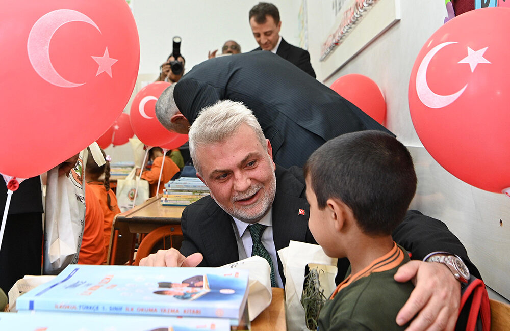 Büyükşehir Belediye Başkanı Fırat Görgel, Dulkadiroğlu Ziya Gökalp İlkokulu’nda düzenlenen