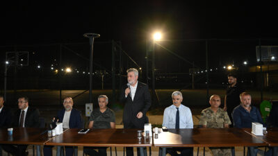 Kahramanmaraş İstiklalspor’un yönetim ve futbolcularını tesislerde ziyaret eden Büyükşehir Belediye