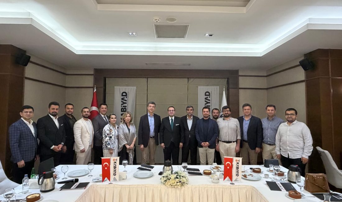 Kahramanmaraşlı Bürokrat, Akademisyen ve İş İnsanları Derneği (KABİYAD) Yönetim ve