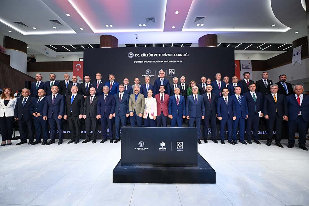 Bakan Ersoy Kahramanmaraş’ta konuştu: “Kalelerden Müzelere 79 İş Tamamlandı” 1 bakan 5