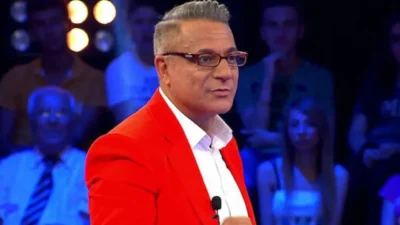 Televizyon dünyasının tanınan isimlerinden Mehmet Ali Erbil, evinde rahatsızlanarak acil