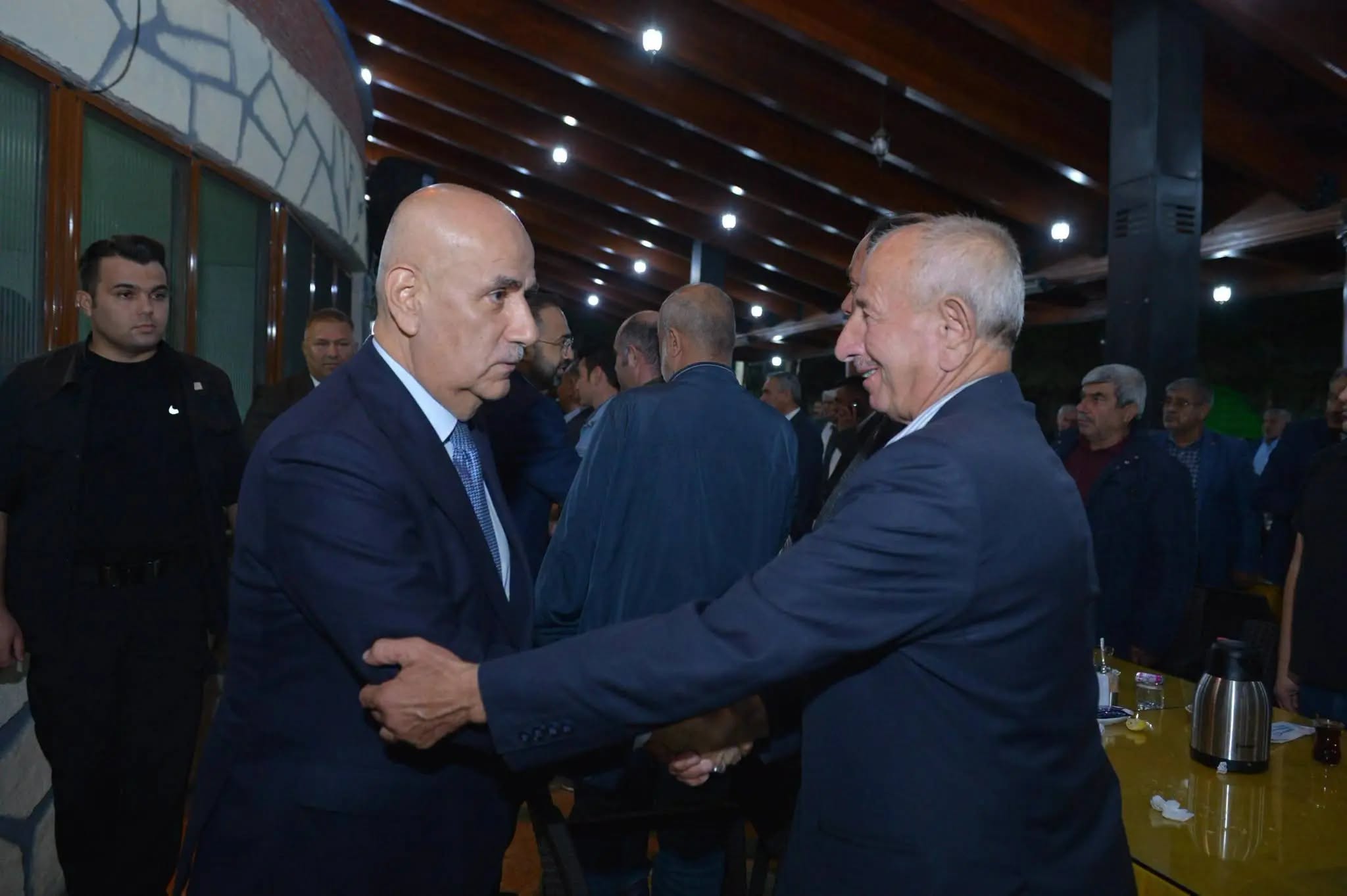 Vahit Kirişci Dulkadiroğlu’nda Muhtarlarla Buluştu! Mahallelerin Talepleri Masaya Yatırıldı 2 841774529 1847614459755949 7311260957222386704 n