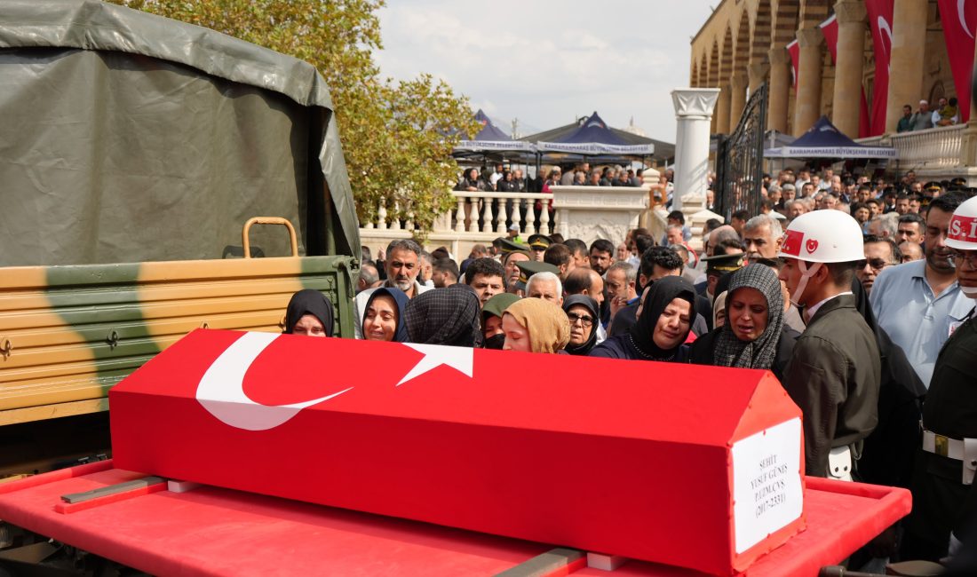 Görev sırasında rahatsızlanarak kaldırıldığı hastanede hayatını kaybeden 34 yaşındaki Piyade