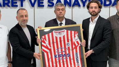 Kahramanmaraş İstiklalspor Yönetim Kurulu, kentin köklü kurumlarıyla dayanışmasını sürdürüyor.