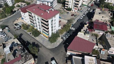 Büyükşehir Belediyesi, Dulkadiroğlu Divanlı Mahallesi’nde tamamlanan altyapının ardından yolları da
