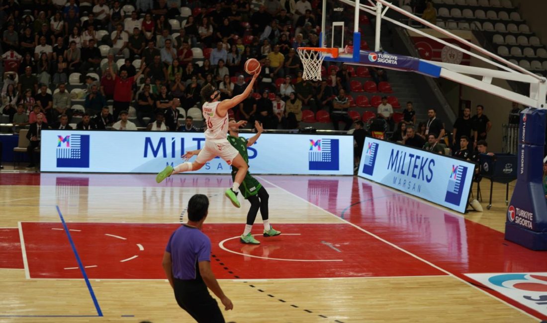 Türkiye Sigorta Türkiye Basketbol Ligi'nin 4’üncü haftasında sahasında Keçiören Belediyesi