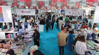 Büyükşehir Belediyesi tarafından Edebiyatın Başkenti Kahramanmaraş’ta bu yıl 11’incisi düzenlenecek