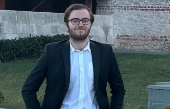 İstanbul Üniversitesi-Cerrahpaşa (İÜC) Eczacılık Fakültesi 3. sınıf öğrencisi Kıvanç Erden,