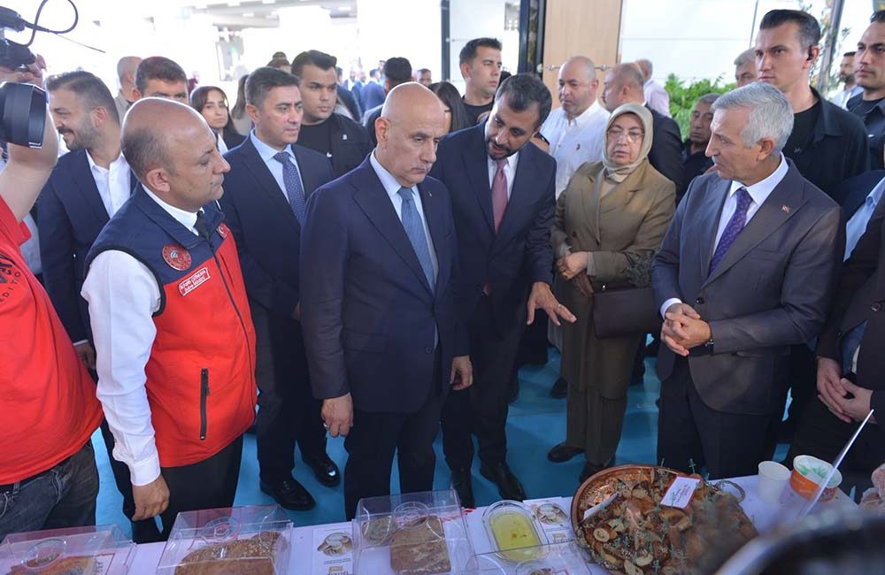 Kahramanmaraş’ta 10. Tarım, Hayvancılık ve Gıda Fuarı kapılarını ziyaretçilere açtı.