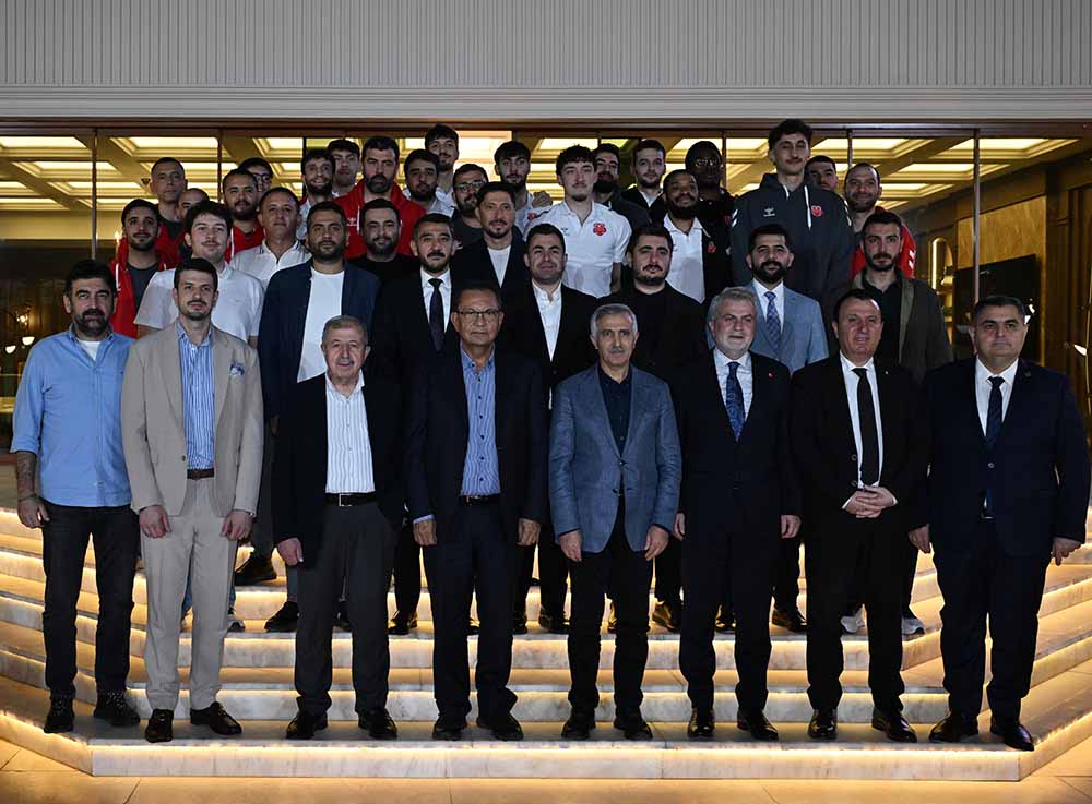 Photo: tersaci.com Başkan Görgel, “Basketbol Takımımız Şehrimizi En Güzel Şekilde Temsil Ediyor”