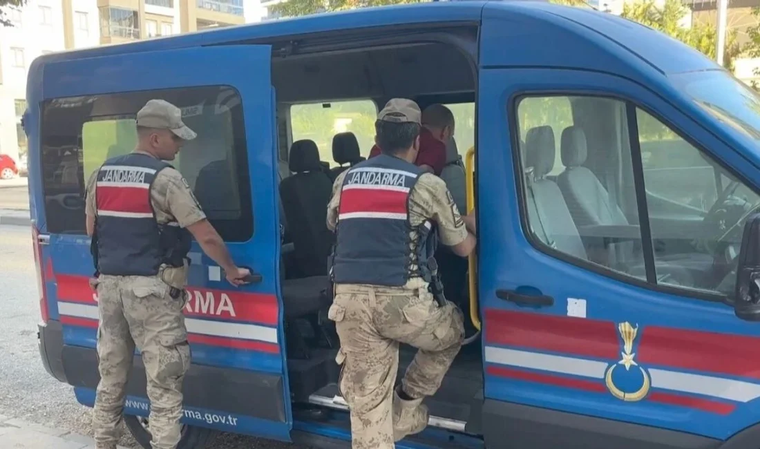 İçişleri Bakanlığı’nın açıklamasına göre, Jandarma Genel Komutanlığı koordinesinde 33 ilde