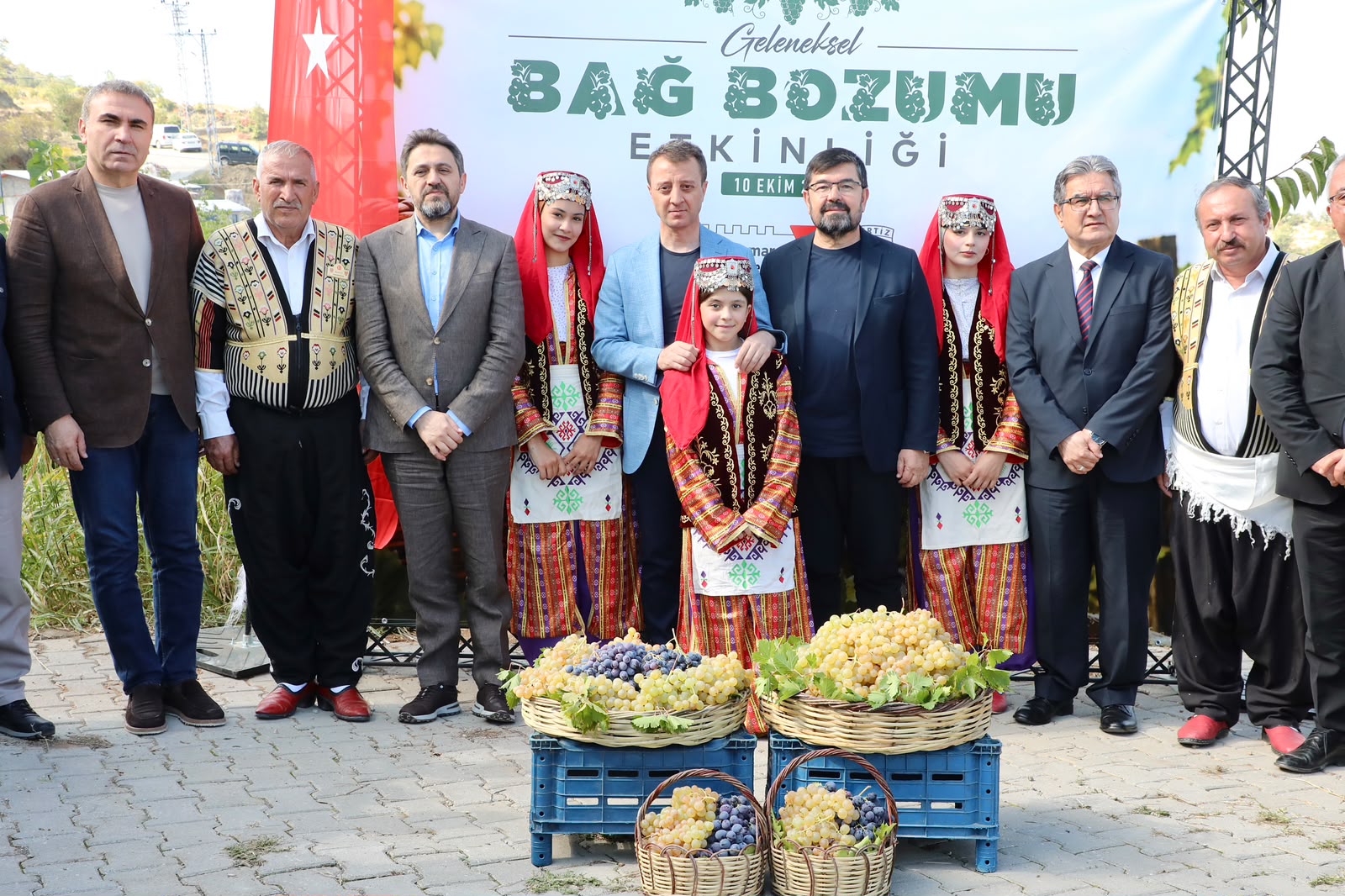 Kahramanmaraş’ta Üzümler Toplandı, Gelenek Yaşatıldı! 3 bag bozumu7