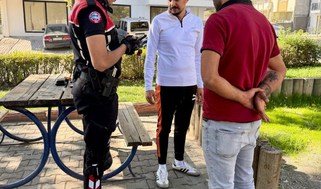 Kahramanmaraş İl Emniyet Müdürlüğü ekipleri, çocukların ve gençlerin güvenli, huzurlu