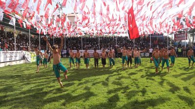 Dulkadiroğlu Belediyesi ve Türkiye Geleneksel Güreşler Federasyonu tarafından düzenlenen 15.