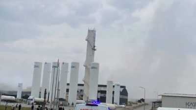 Kahramanmaraş’ın Türkoğlu ilçesinde bulunan bir fabrikada patlama meydana geldiği bildirildi.