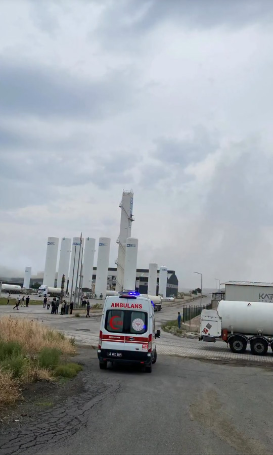 Kahramanmaraş’ın Türkoğlu ilçesinde bulunan bir fabrikada patlama meydana geldiği bildirildi.