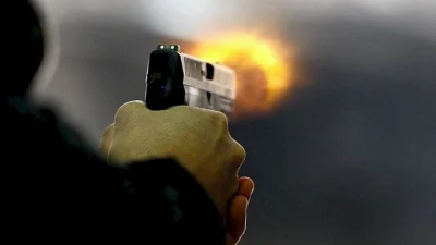 Kahramanmaraş’ın Onikişubat ilçesinde bir iş yerinin önünde meydana gelen silahlı