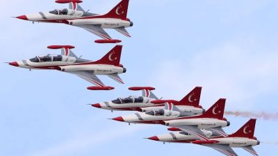 Türk Hava Kuvvetlerinin gururu SOLOTÜRK ve Türk Yıldızları, Ekim ayındaki